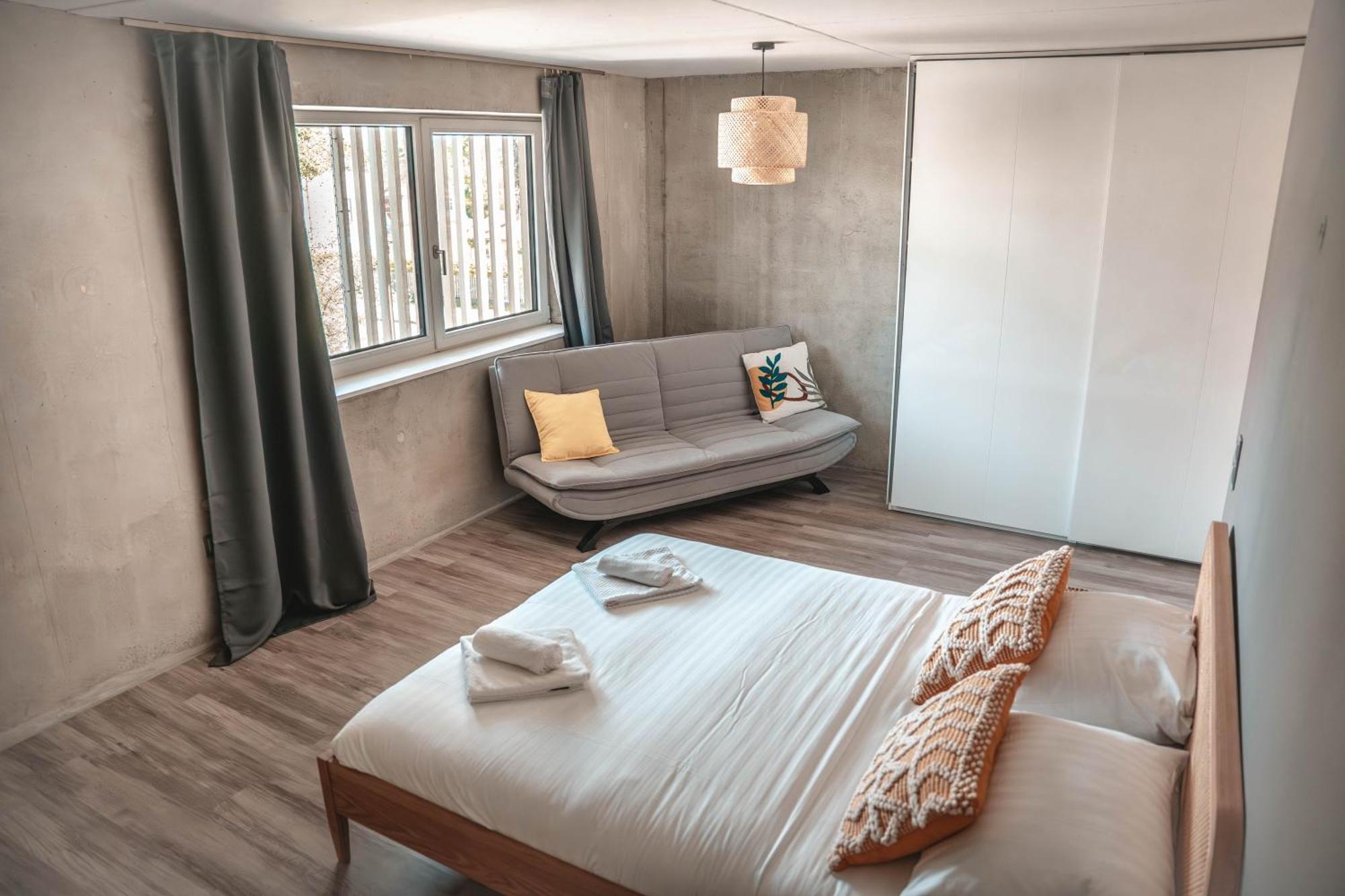 Ferienwohnung Sunset Club - Loft - 155 M2 Sichtbeton - Zentral Memmingen Exterior foto